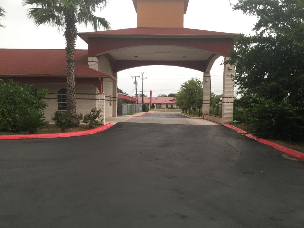 Luxury Inn And Suites Seaworld San Antonio Exterior foto